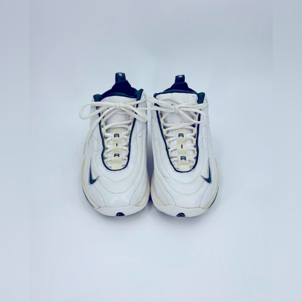 Vintage NIKE AIR Team Consistent Shoes